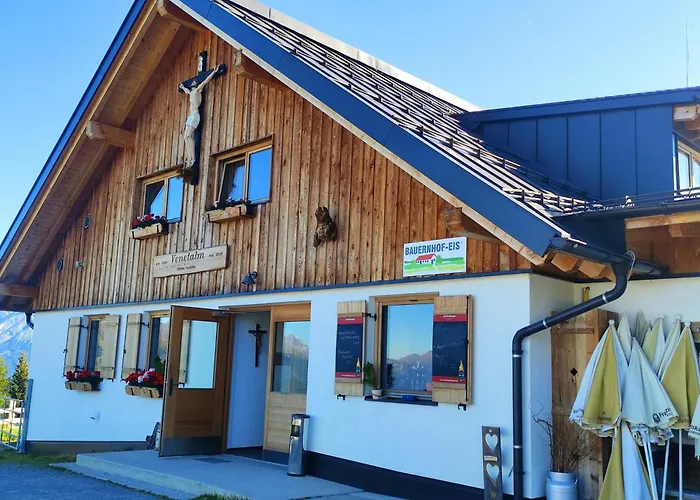Groassehof Haus Gstrein